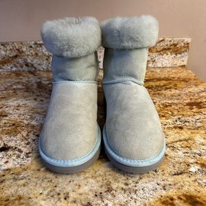 Ugg classic short boots in rare light blue.
